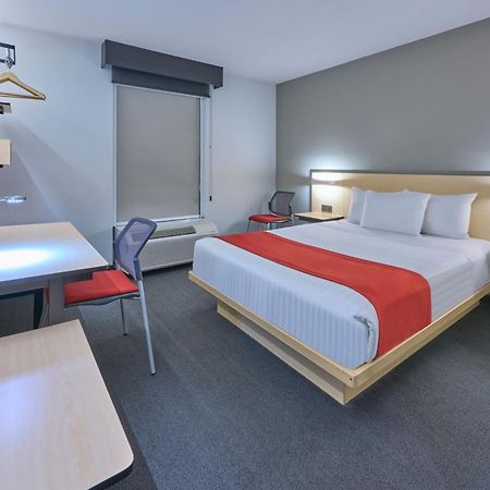 City Express By Marriott Toluca Esterno foto