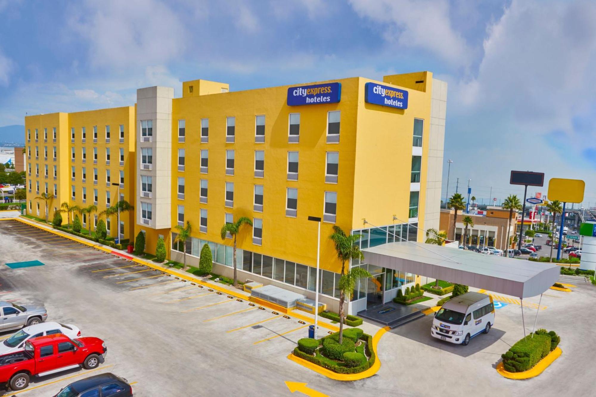 City Express By Marriott Toluca Esterno foto